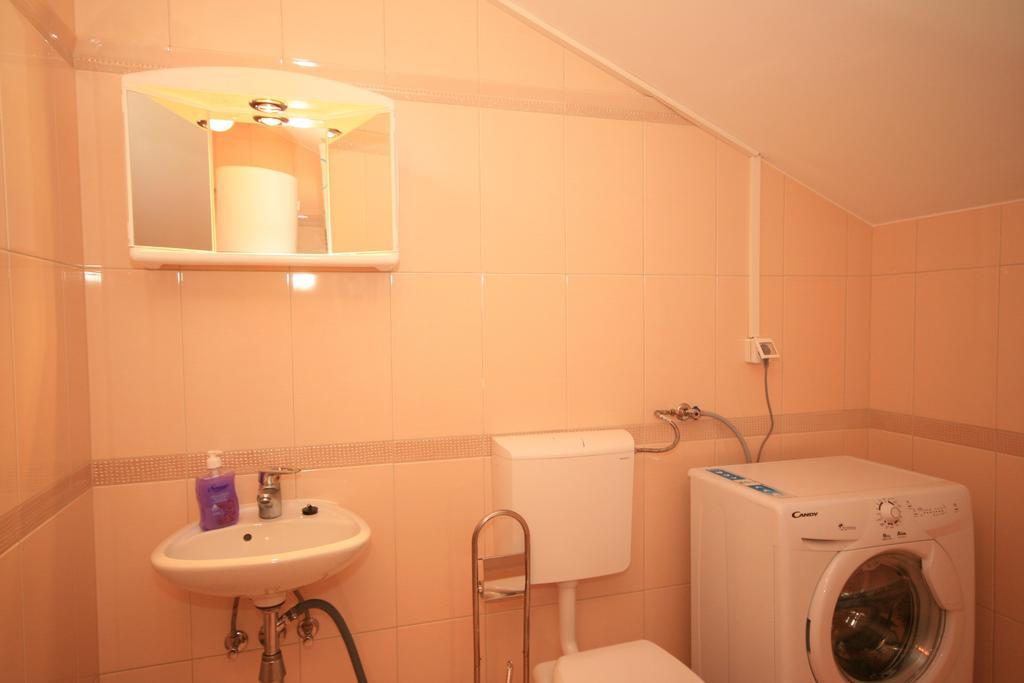 Apartment Mimoza 6, Baska, Krk Exterior photo