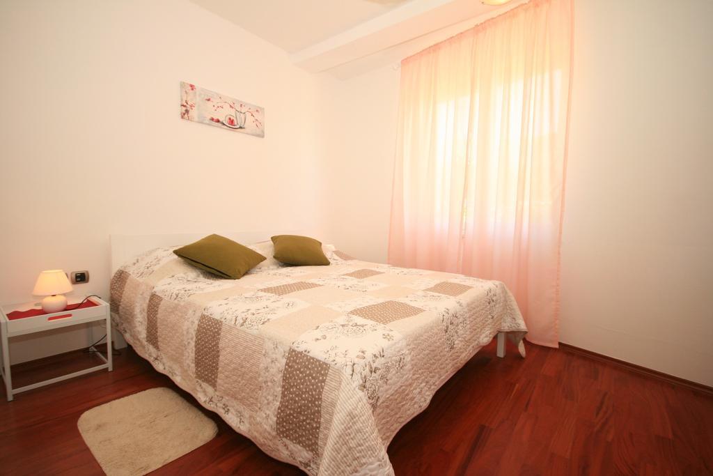 Apartment Mimoza 6, Baska, Krk Exterior photo