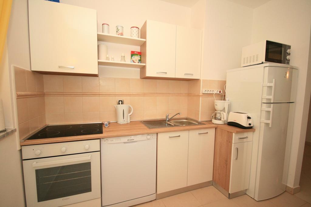 Apartment Mimoza 6, Baska, Krk Exterior photo