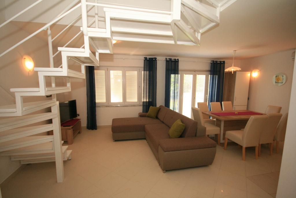 Apartment Mimoza 6, Baska, Krk Exterior photo